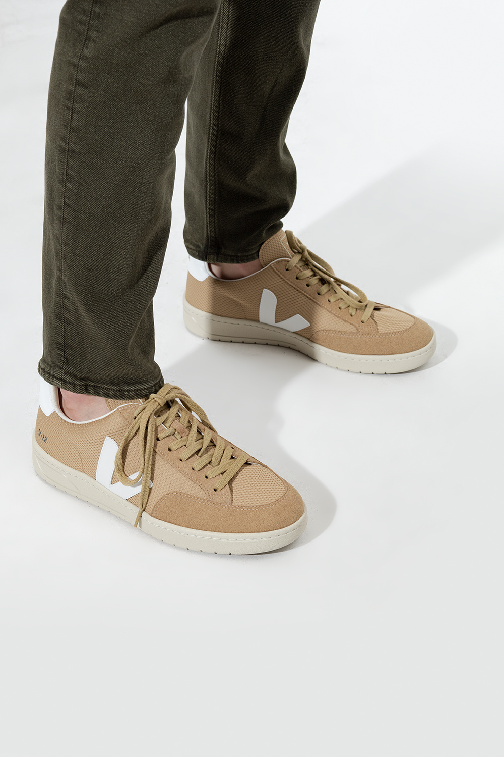 Veja clearance size 12